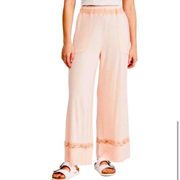 NWT Intimately FREE PEOPLE Maddie Wide Leg W/ Lace Trim Lounge/Sleep Pants SZ XS - Picture 3 of 7